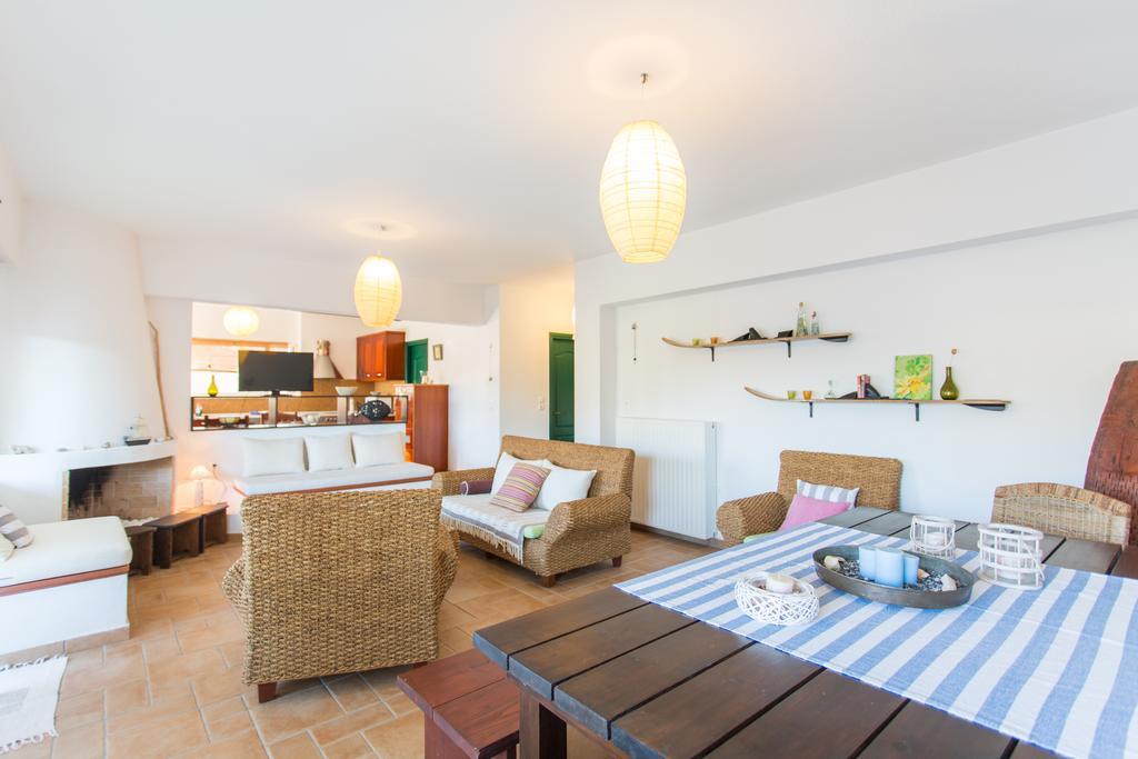 Marathon Beachside Villa 100M From The Beach Schinias Esterno foto