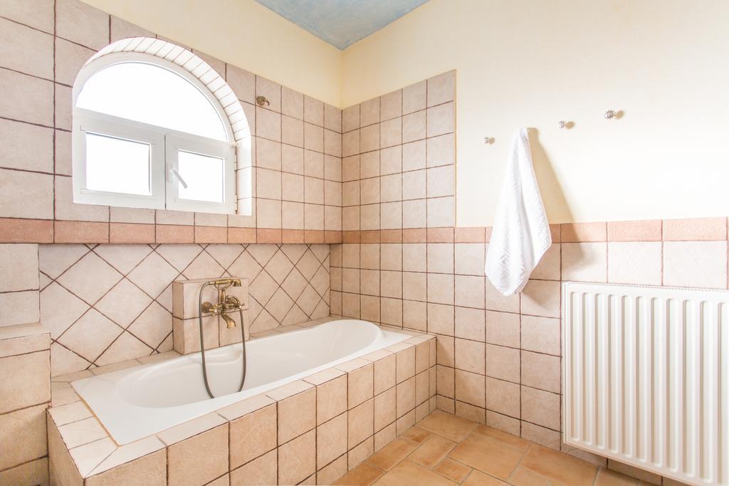 Marathon Beachside Villa 100M From The Beach Schinias Esterno foto
