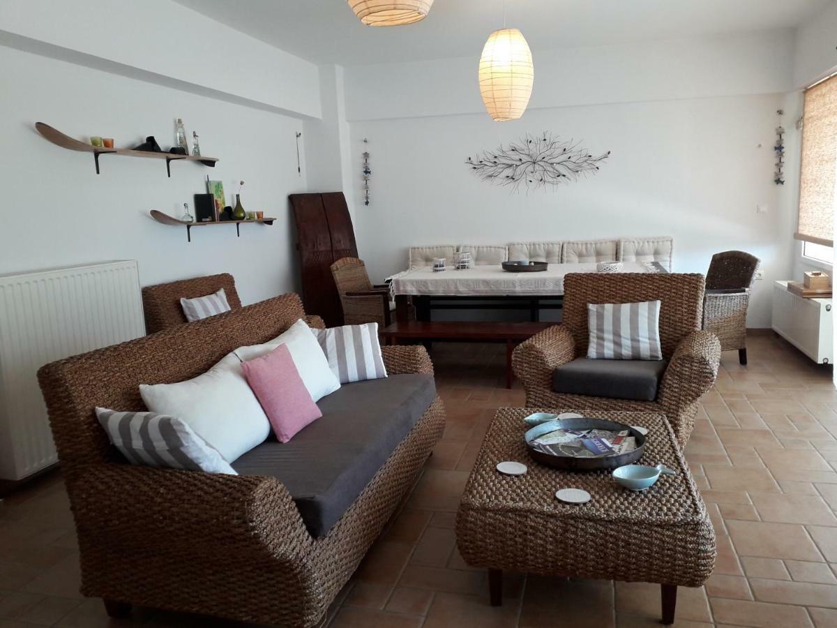 Marathon Beachside Villa 100M From The Beach Schinias Esterno foto