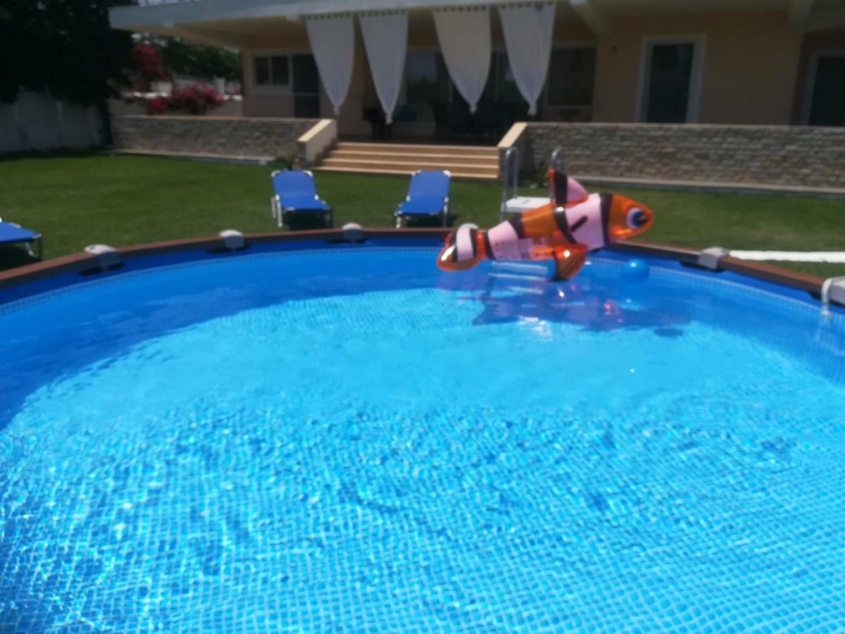 Marathon Beachside Villa 100M From The Beach Schinias Esterno foto