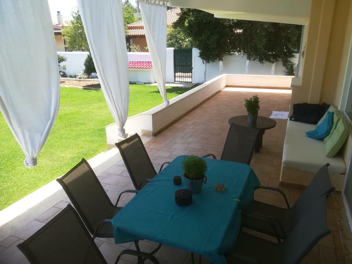 Marathon Beachside Villa 100M From The Beach Schinias Esterno foto