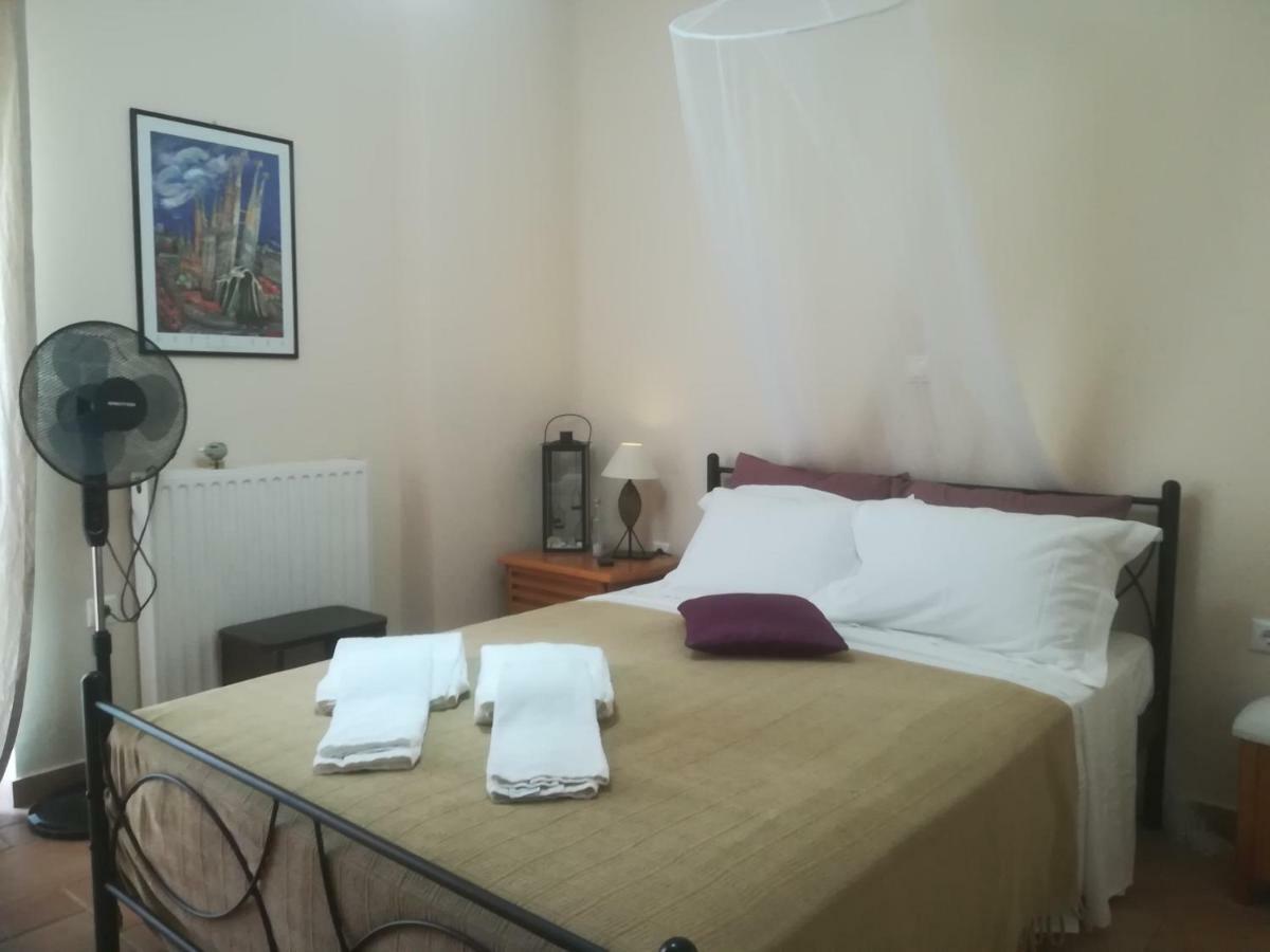 Marathon Beachside Villa 100M From The Beach Schinias Esterno foto