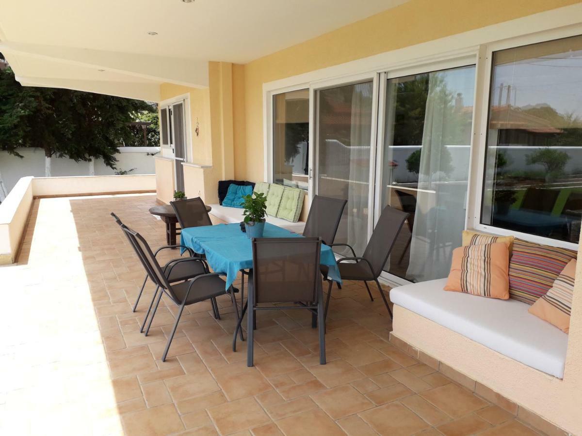 Marathon Beachside Villa 100M From The Beach Schinias Esterno foto