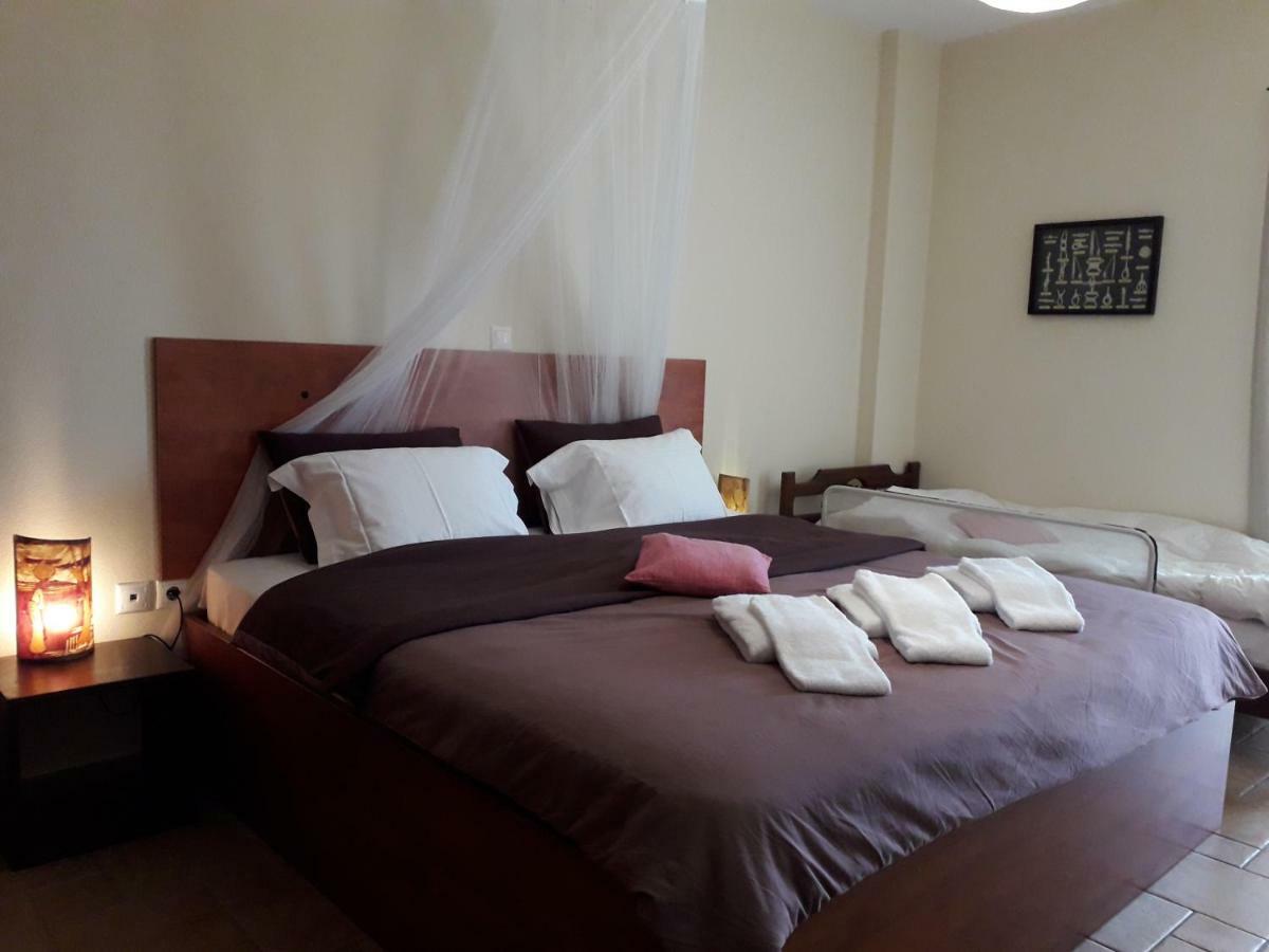 Marathon Beachside Villa 100M From The Beach Schinias Esterno foto